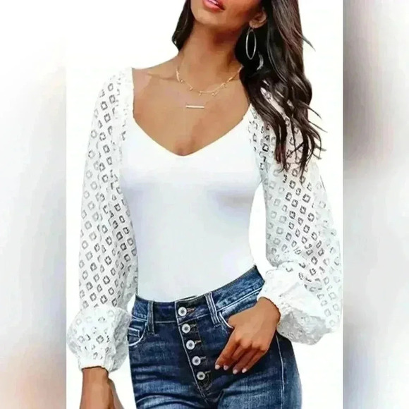 Women's  Top - Picture 2 of 2